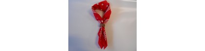 Foulard rouge a pois